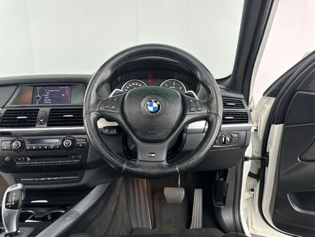 2013-BMW-X5-M50d_18