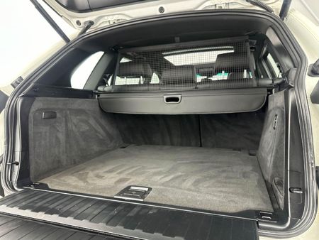 2013-BMW-X5-M50d_23