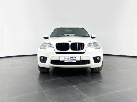2013-BMW-X5-M50d_2