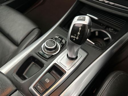 2013-BMW-X5-M50d_6