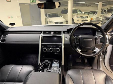 2018-Land-Rover-Discovery-30-TD6-HSE_8