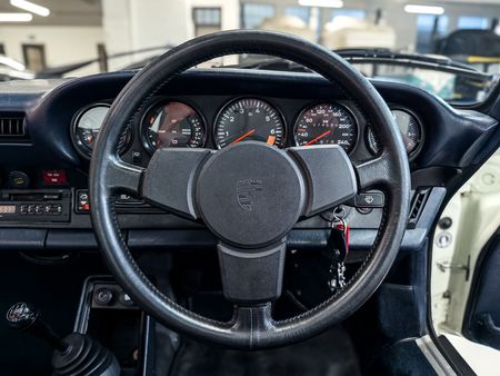 1982-Porsche-911-SC_8