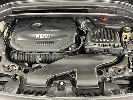 2018-BMW-X1-sDrive20i-Auto_10