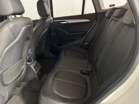 2018-BMW-X1-sDrive20i-Auto_3