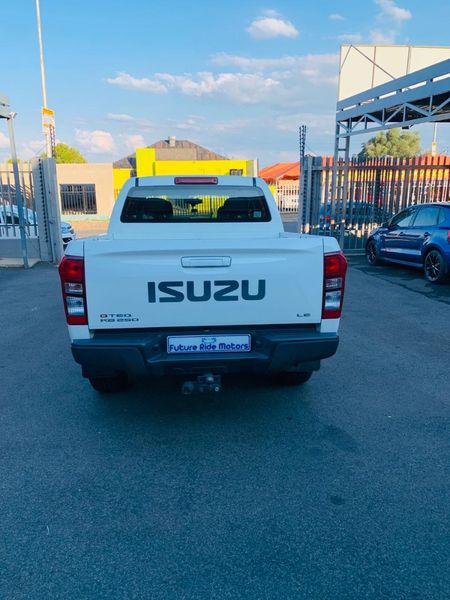2018-Isuzu-KB-250-D-Teq-HO-LE-4x4-Double-Cab_16