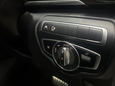 2020-Mercedes-Benz-V-Class-V-250d-Avantgarde-Auto_9