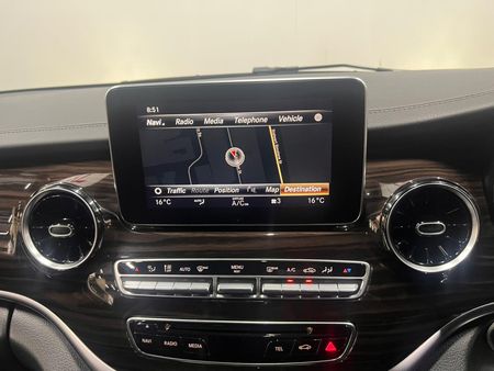 2020-Mercedes-Benz-V-Class-V-250d-Avantgarde-Auto_5