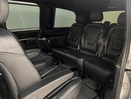2020-Mercedes-Benz-V-Class-V-250d-Avantgarde-Auto_6