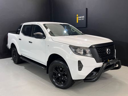 2021-Nissan-Navara-25-DDTi-SE-Plus-4X4-Double-Cab_0