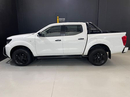 2021-Nissan-Navara-25-DDTi-SE-Plus-4X4-Double-Cab_9