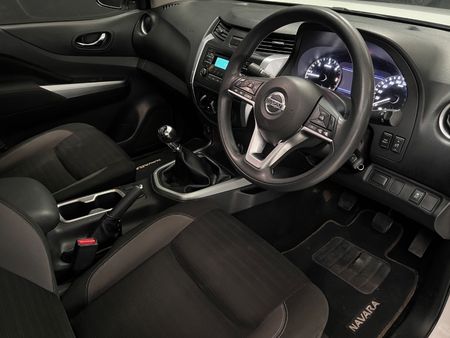 2021-Nissan-Navara-25-DDTi-SE-Plus-4X4-Double-Cab_11