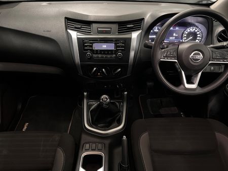 2021-Nissan-Navara-25-DDTi-SE-Plus-4X4-Double-Cab_13