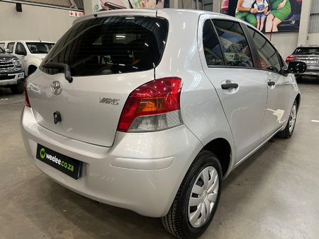 2010-Toyota-Yaris-T3-5-dr_2