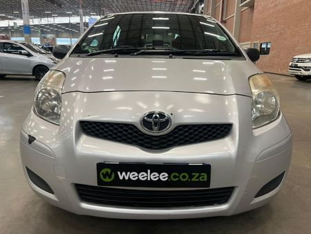 2010-Toyota-Yaris-T3-5-dr_7