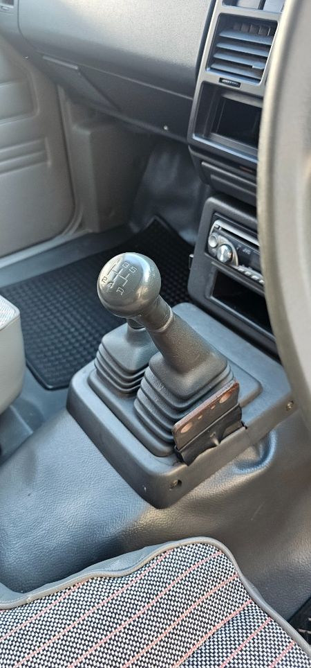 1988-Mazda-B-Series-B2600-4x4-Drifter-Single-Cab_12