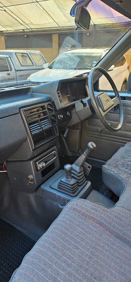1988-Mazda-B-Series-B2600-4x4-Drifter-Single-Cab_31