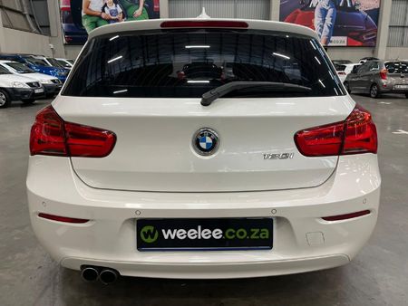 2018-BMW-1-Series-120i-5-dr-Auto_5