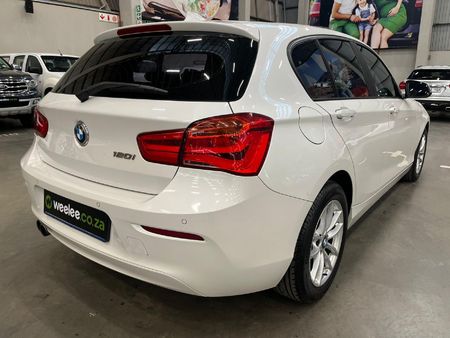 2018-BMW-1-Series-120i-5-dr-Auto_6