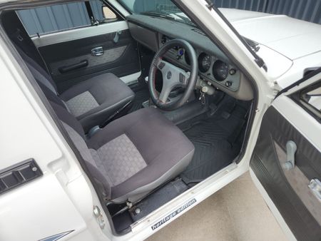 2009-Nissan-1400-Heritage-Edition-number-31-of-150_9