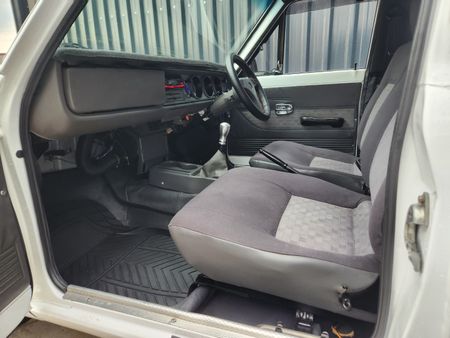 2009-Nissan-1400-Heritage-Edition-number-31-of-150_11