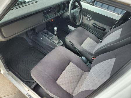 2009-Nissan-1400-Heritage-Edition-number-31-of-150_12