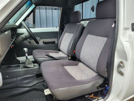 2009-Nissan-1400-Heritage-Edition-number-31-of-150_13