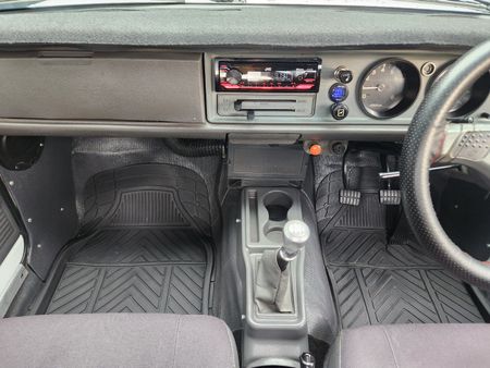 2009-Nissan-1400-Heritage-Edition-number-31-of-150_15