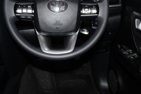 2025-Toyota-Fortuner-24-GD-6-RB-Auto_9