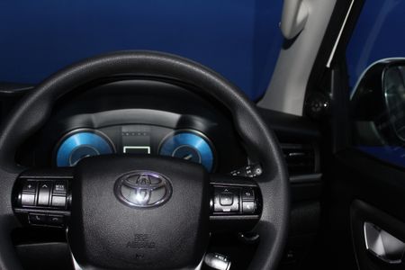2025-Toyota-Fortuner-24-GD-6-RB-Auto_10