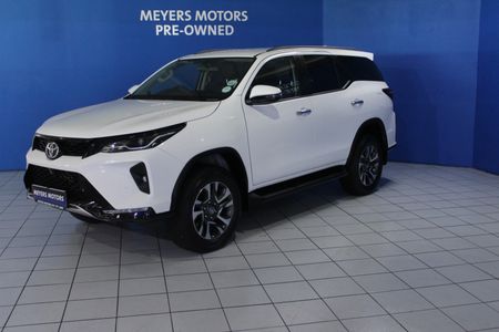 2025-Toyota-Fortuner-24-GD-6-RB-Auto_3