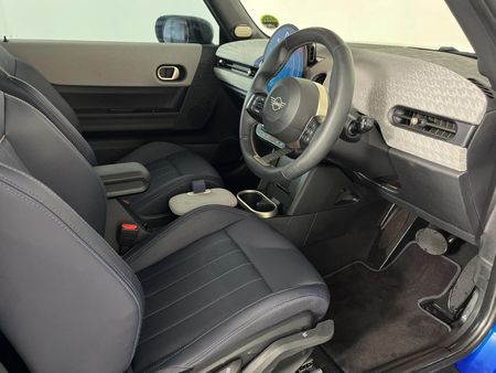 2024-MINI-Hatch-Cooper-S-Auto_8