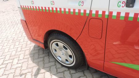 2019-Toyota-Quantum-2-TONE_9