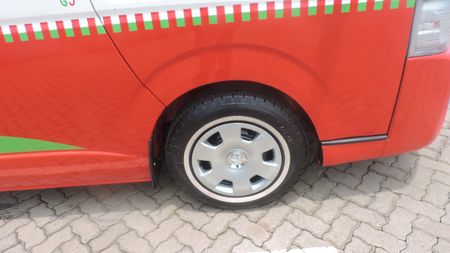 2019-Toyota-Quantum-2-TONE_10