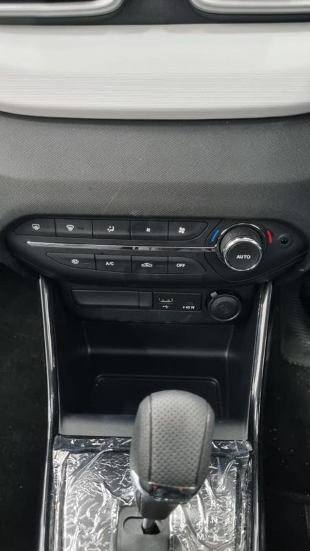 2025-TATA-Punch-12-Accomplished-Auto_17