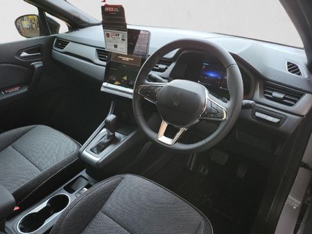 2026-Renault-Captur-13T-Iconic-EDC-Auto_12
