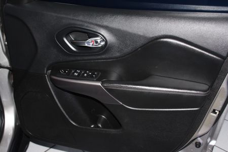 2020-Jeep-Cherokee-20T-Limited-Auto_10
