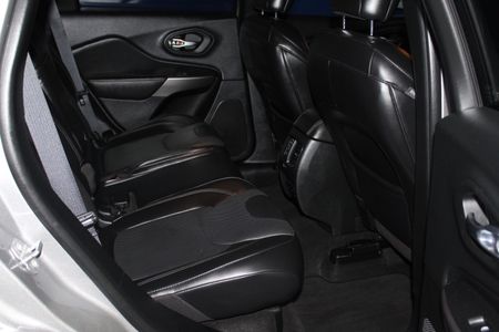 2020-Jeep-Cherokee-20T-Limited-Auto_11