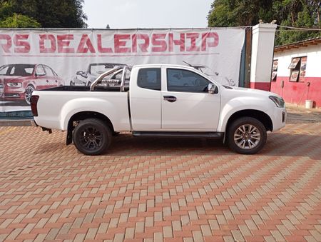 2019-Isuzu-D-Max-KB-300-Auto-Extended-Cab-Diesel-Automatic_6