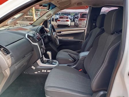 2019-Isuzu-D-Max-KB-300-Auto-Extended-Cab-Diesel-Automatic_7