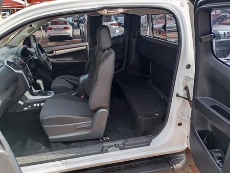 2019-Isuzu-D-Max-KB-300-Auto-Extended-Cab-Diesel-Automatic_8