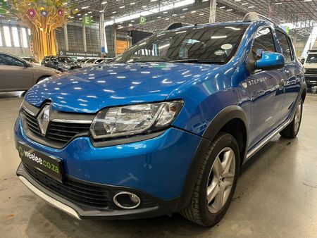 2016-Renault-Sandero-900T-Stepway_2