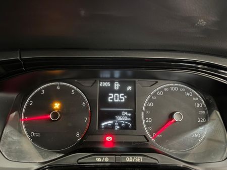 2020-Volkswagen-Polo-10-TSI-Trendline_10
