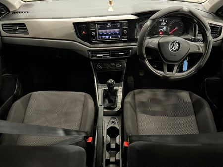 2020-Volkswagen-Polo-10-TSI-Trendline_11