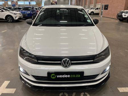 2020-Volkswagen-Polo-10-TSI-Trendline_1