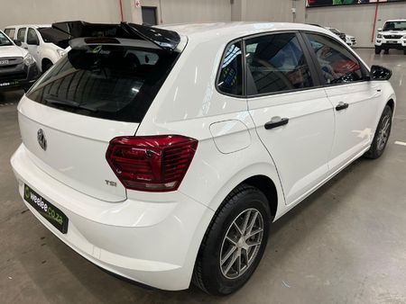2020-Volkswagen-Polo-10-TSI-Trendline_6