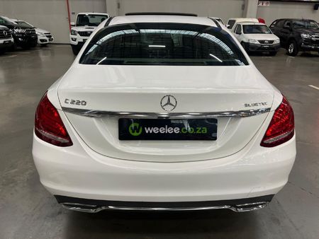 2015-Mercedes-Benz-C-Class-C-220-Bluetec-Avantgarde-Auto_3