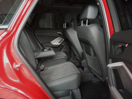 2025-Audi-Q3-20-TFSI-quattro-Auto-S-Line-40-TFSI_14