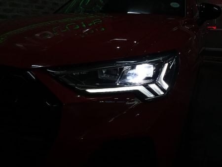 2025-Audi-Q3-20-TFSI-quattro-Auto-S-Line-40-TFSI_19