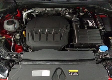 2025-Audi-Q3-20-TFSI-quattro-Auto-S-Line-40-TFSI_21