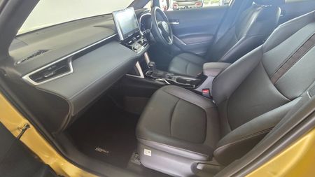 2026-Toyota-Corolla-Cross-Corolla-Cross-18-XS_17